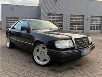 Gebraucht Mercedes E300 AMG 189 PS (139 kW) 1990 Schwarz Coupé