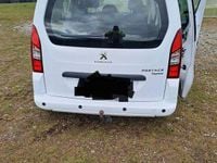 Gebraucht Peugeot Partner Tepee Active 120 PS (88 kW) 2018 Weiß Van / Kleinbus