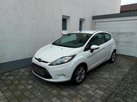 Gebraucht Ford Fiesta 60 PS (44 kW) 2011 Weiß Kleinwagen