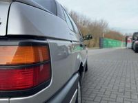 Gebraucht VW Passat 90 PS (66 kW) 1992 Grau Limousine