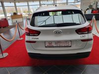Gebraucht Hyundai i30 120 PS (88 kW) 2019 Weiß Kombi