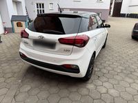 Gebraucht Hyundai i20 Trend 84 PS (61 kW) 2019 Weiß Kleinwagen