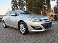 Gebraucht Opel Astra Selection 120 PS (88 kW) 2015 Silber Limousine