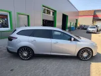 Gebraucht Ford Focus Titanium 163 PS (119 kW) 2011 Polarsilber metallic Kombi