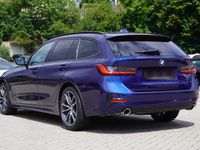 Gebraucht BMW 330 Performance 265 PS (194 kW) 2019 Blau Kombi