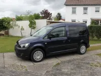 Second-hand VW Caddy Trendline 140 CP (102 kW) 2014 Albastru Monovolum