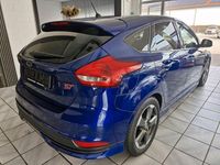 Usado Ford Focus ST 185 CV (136 kW) 2015 Azul Berlina