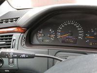 Gebraucht Mercedes E220 Elegance 143 PS (105 kW) 2001 Silber Kombi