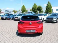 Używany Opel Corsa Elegance 101 KM (74 kW) 2023 Czerwony Hatchback