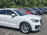 Gebraucht Audi Q2 Sport 150 PS (110 kW) 2019 Gletscherweiß metallic SUV
