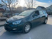 Gebraucht Opel Astra 120 PS (88 kW) 2015 Grün Kombi