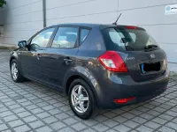 Gebraucht Kia Ceed Vision 90 PS (66 kW) 2010 Grau Kleinwagen