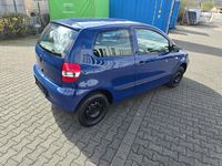 Gebraucht VW Fox 54 PS (39 kW) 2007 Blau Kleinwagen