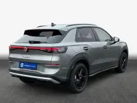 Gebraucht VW T-Roc Style 150 PS (110 kW) 2026 Grau SUV