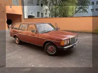 Gebraucht Mercedes 230 136 PS (100 kW) 1984 Rot Kombi