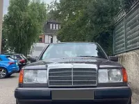 Gebraucht Mercedes E280 197 PS (144 kW) 1993 Andere farben Limousine