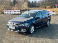 Gebraucht VW Passat Highline 160 PS (117 kW) 2012 Blau Kombi
