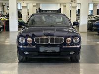 Gebraucht Jaguar XJ8 298 PS (219 kW) 2004 Blau Limousine