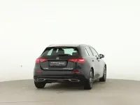 Gebraucht Mercedes A200 163 PS (119 kW) 2026 Schwarz Limousine
