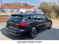 Gebraucht Ford Focus Titanium 155 PS (114 kW) 2024 Schwarz Limousine