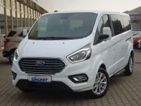 Gebraucht Ford Tourneo Titanium 185 PS (136 kW) 2021 Frozen white Van / Kleinbus