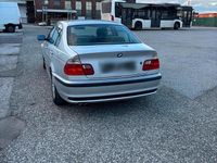 Gebraucht BMW 320 170 PS (125 kW) 2001 Silber Limousine