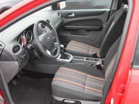 Gebraucht Ford Focus 101 PS (74 kW) 2009 Rot Limousine