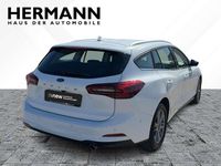 Gebraucht Ford Focus Titanium 125 PS (91 kW) 2023 Weiß Limousine