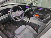 Gebraucht VW Passat Elegance 193 PS (141 kW) 2024 0r oryxweiß perlmutteffekt (metallic) Kombi
