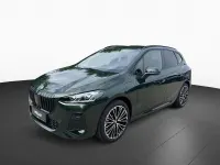 Neu BMW 230e Active Tourer M Sport 326 PS (239 kW) 2026 Grün Van / Kleinbus