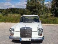 gebraucht Mercedes 200 Benzin, schöne Heckflosse m. Servolenkung