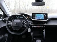 Gebraucht Peugeot e-208 Style 11 kW (15 PS) 2025 Schwarz Kleinwagen