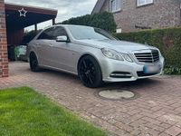 Second-hand Mercedes E300 Avantgarde 231 CP (169 kW) 2011 Argintiu Berlinǎ
