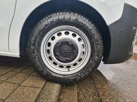 Gebraucht Toyota Proace 144 PS (105 kW) 2023 Ice white Van / Kleinbus