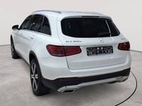 Gebraucht Mercedes GLC300e 211 PS (155 kW) 2020 Polarweiß SUV