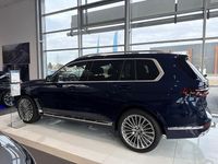 Neu BMW X7 340 PS (250 kW) 2025 Blau SUV