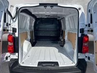 Gebraucht Peugeot Expert 144 PS (105 kW) 2024 Lackierung weiss icy/typ ausse Van