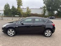 Gebraucht Opel Astra 101 PS (74 kW) 2010 Schwarz Kleinwagen