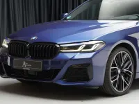 Gebraucht BMW 530e M Sport 292 PS (214 kW) 2021 Phytonicblau Kombi