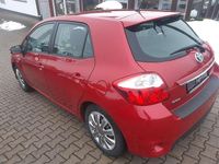 Gebraucht Toyota Auris 99 PS (72 kW) 2013 Rot (metallic) Limousine