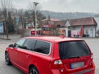 Gebraucht Volvo V70 136 PS (100 kW) 2013 Rot Kombi