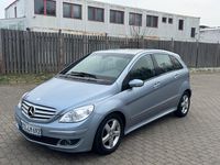 Gebraucht Mercedes B200 140 PS (102 kW) 2006 Blau Van / Kleinbus