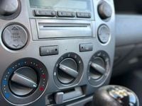 Usata Mazda 2 75 CV (55 kW) 2006 Blu Utilitaria