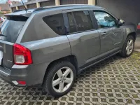 Gebraucht Jeep Compass 136 PS (100 kW) 2012 Silber SUV