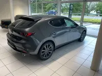 Neu Mazda 3 Exclusive-Line 140 PS (102 kW) 2026 Grau Limousine