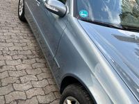 Gebraucht Mercedes E280 177 PS (130 kW) 2004 Grau Kombi