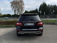 Gebraucht Mercedes ML350 258 PS (189 kW) 2012 Schwarz SUV