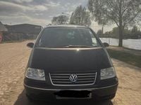 Second-hand VW Sharan 116 CP (85 kW) 2007 Negru Monovolum