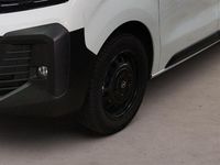 Gebraucht Opel Vivaro Basis 144 PS (105 kW) 2024 Lackierung weiss icy/typ ausse Van / Kleinbus