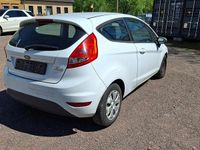 Gebraucht Ford Fiesta 90 PS (66 kW) 2009 Weiß Limousine